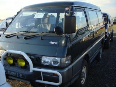 JDM 1991 Mitsubishi Delica GLX (L300) import